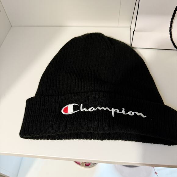 Champion Black Ribbed Knit Embroidered Logo Cuff Beanie Cap Hat Unisex One Size - Picture 2 of 7